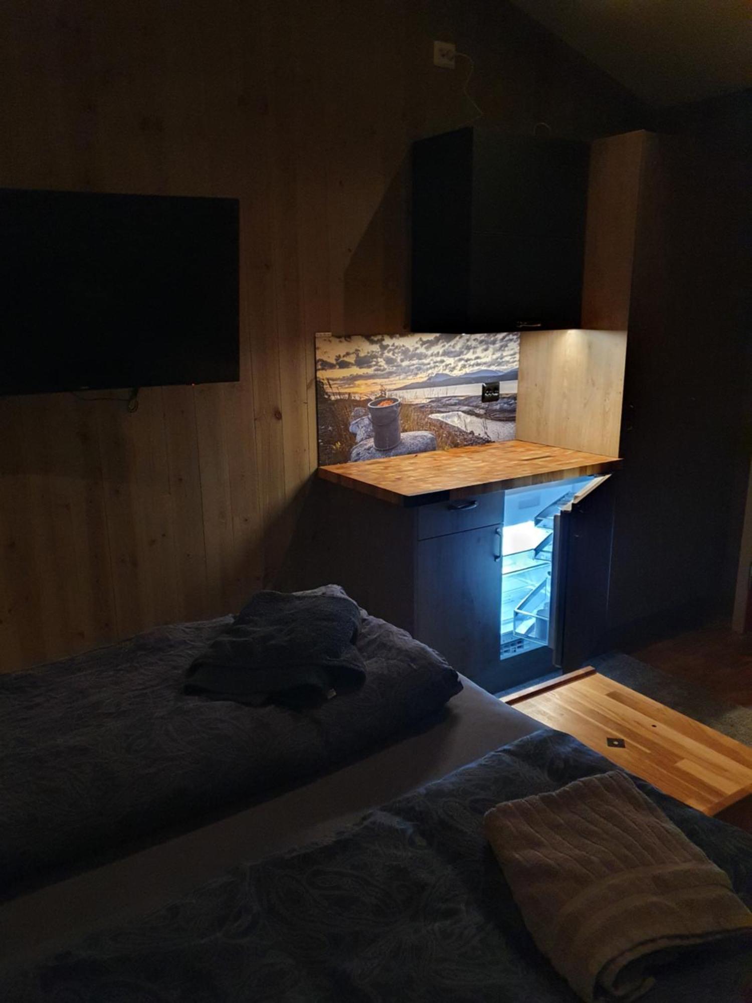 Finnvikhaugen Rooms Mestervik Pokój zdjęcie